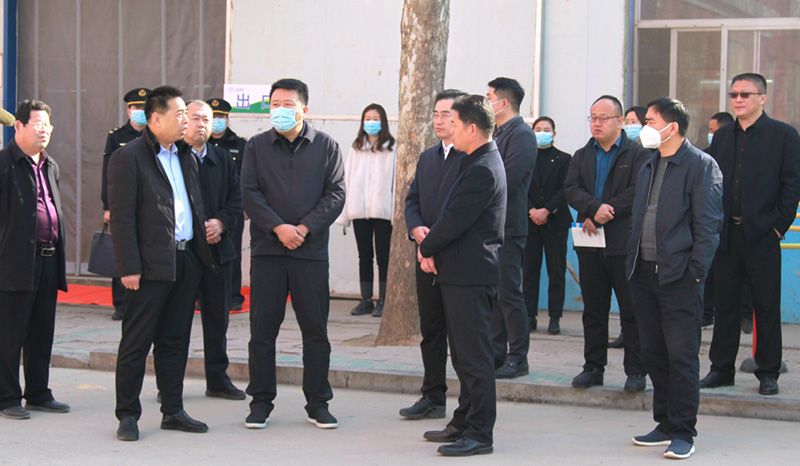 县长邓兆朋到mksport开展食品安全实地调研活动